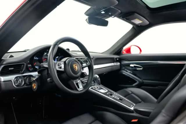 Porsche 911 (2016) thumbnail 4