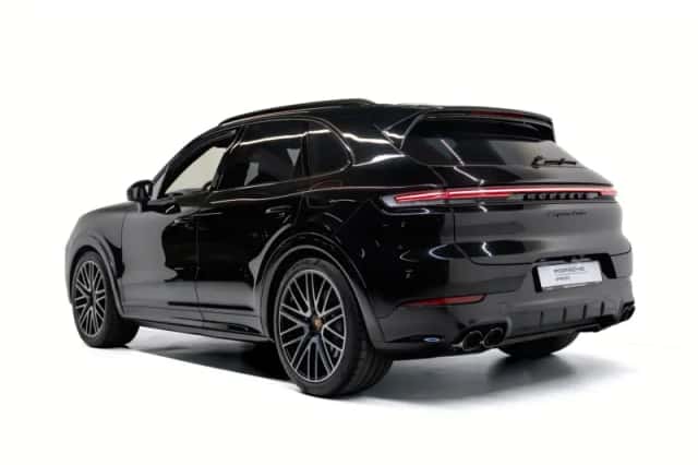 Porsche Cayenne (2024) thumbnail 3
