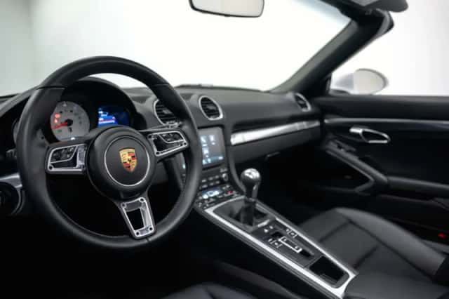 Porsche 718 (2016) thumbnail 4