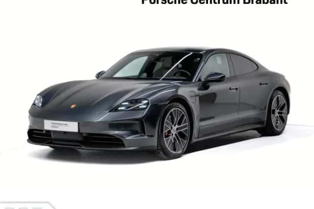 Porsche Taycan (2024) thumbnail 1