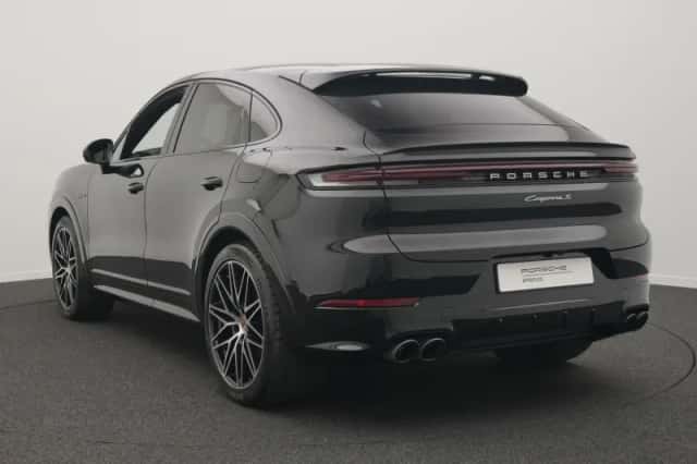 Porsche Cayenne (2024) thumbnail 3