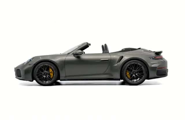 Porsche 911 (2026) thumbnail 2
