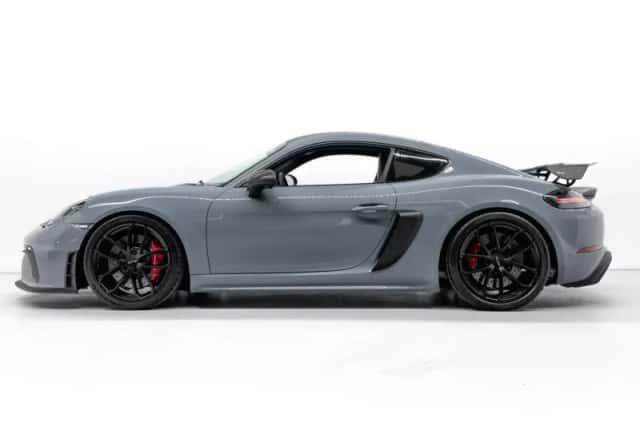 Porsche 718 (2023) thumbnail 2
