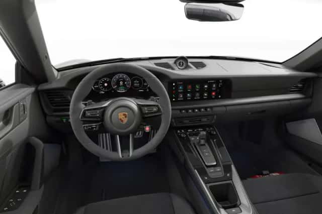 Porsche 911 (2024) thumbnail 4