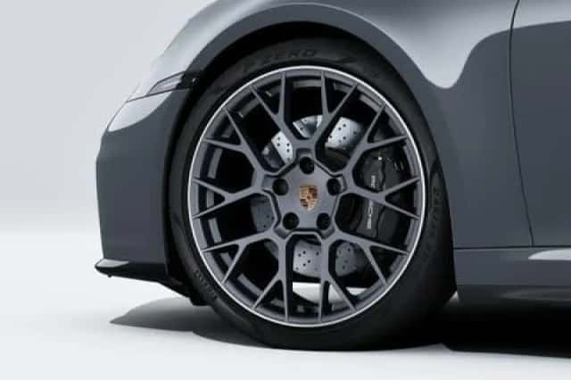 Porsche 911 (2025) thumbnail 6