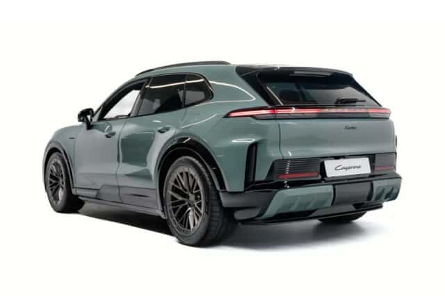 Porsche Cayenne (2026) thumbnail 3