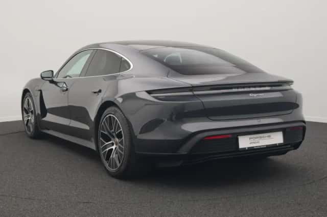 Porsche Taycan (2024) thumbnail 3