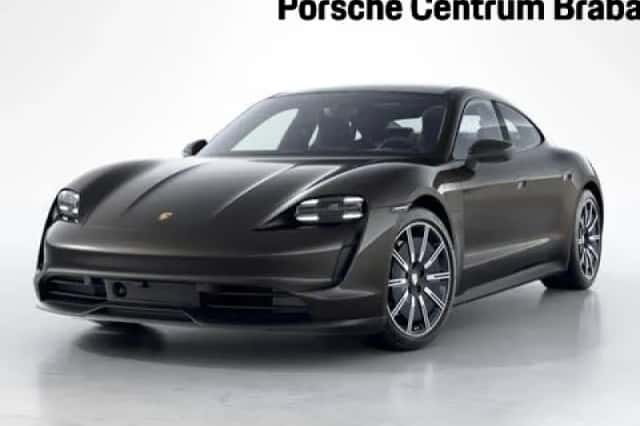 Porsche Taycan (2022) thumbnail 1