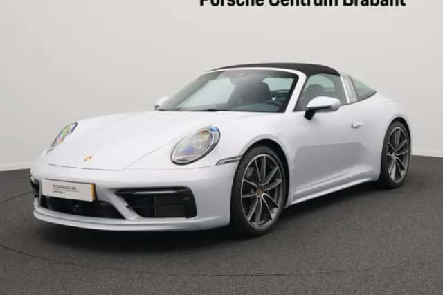 Porsche 911 (2024) thumbnail 1
