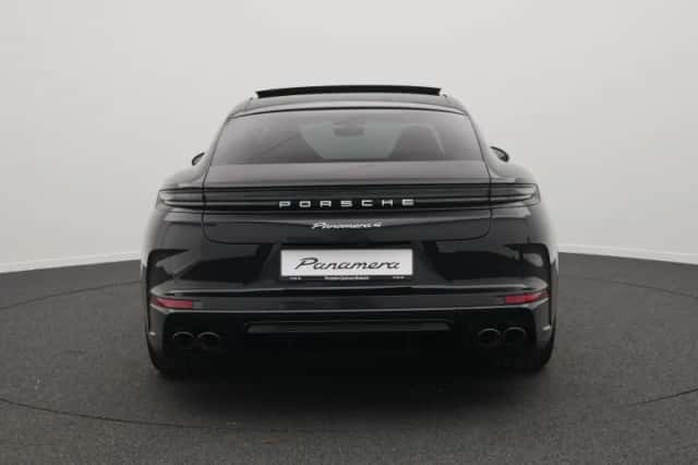 Porsche Panamera (2026) thumbnail 3