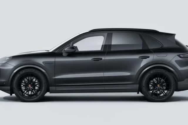 Porsche Cayenne (2025) thumbnail 2