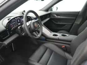 Porsche Taycan (2025) thumbnail 11