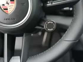 Porsche Taycan (2025) thumbnail 21