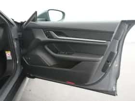 Porsche Taycan (2025) thumbnail 33