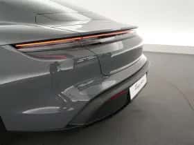 Porsche Taycan (2025) thumbnail 36