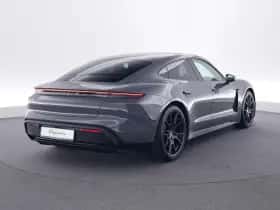 Porsche Taycan (2025) thumbnail 5