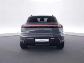 Porsche Macan (2026) thumbnail 4