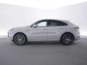 Porsche Cayenne (2026) thumbnail 2