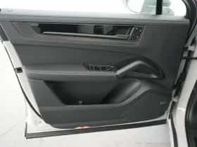 Porsche Cayenne (2026) thumbnail 18