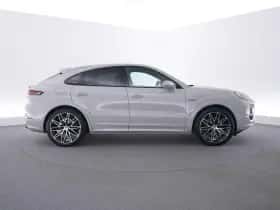 Porsche Cayenne (2026) thumbnail 6