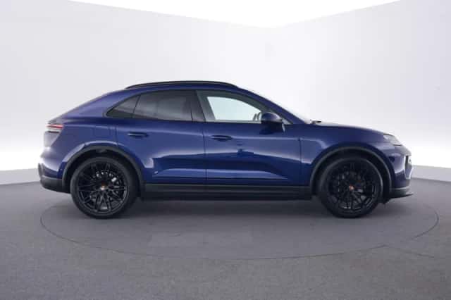 Porsche Macan (2025) thumbnail 6