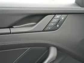 Porsche 911 (2025) thumbnail 13