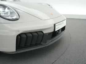 Porsche 911 (2025) thumbnail 33