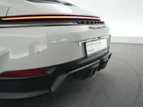 Porsche 911 (2025) thumbnail 35