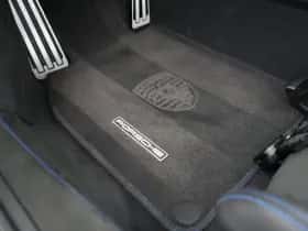 Porsche 911 (2023) thumbnail 19