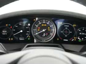 Porsche 911 (2023) thumbnail 22