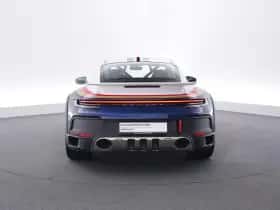Porsche 911 (2023) thumbnail 4