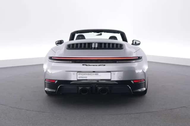 Porsche 911 (2026) thumbnail 4