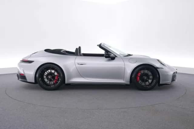 Porsche 911 (2026) thumbnail 6