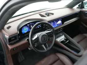 Porsche Macan (2024) thumbnail 29