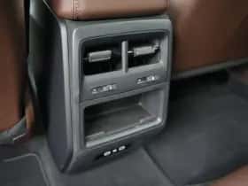 Porsche Macan (2024) thumbnail 32