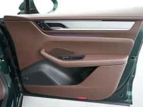Porsche Macan (2024) thumbnail 39