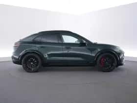 Porsche Macan (2024) thumbnail 6