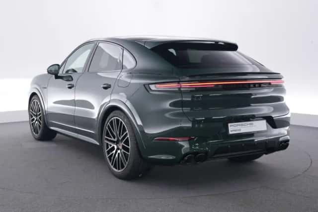 Porsche Cayenne (2026) thumbnail 3