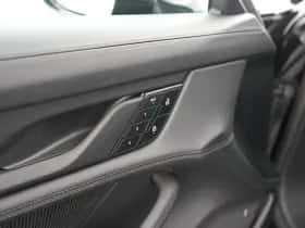 Porsche Taycan (2026) thumbnail 12