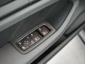 Porsche Taycan (2026) thumbnail 14