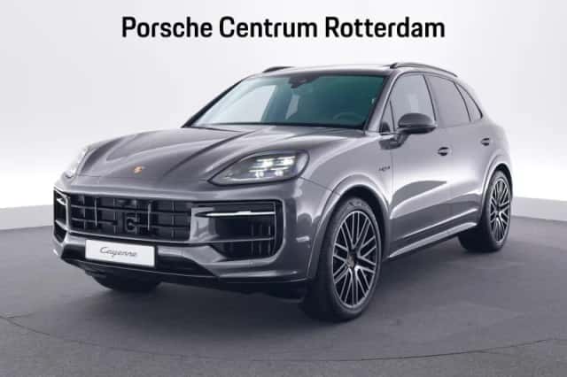 Porsche Cayenne (2025) thumbnail 1