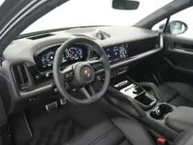 Porsche Cayenne (2025) thumbnail 11