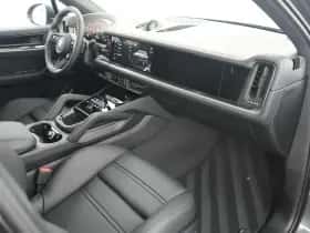Porsche Cayenne (2025) thumbnail 34