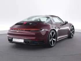 Porsche 911 (2021) thumbnail 5