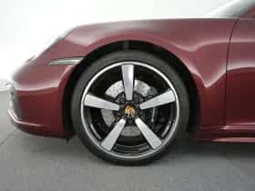 Porsche 911 (2021) thumbnail 42