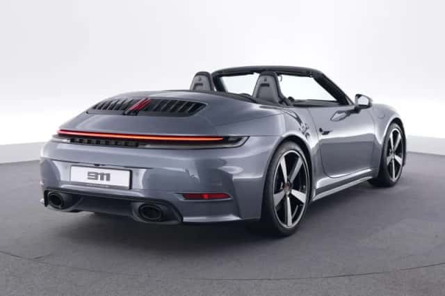 Porsche 911 (2026) thumbnail 5