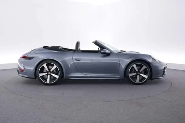 Porsche 911 (2026) thumbnail 6