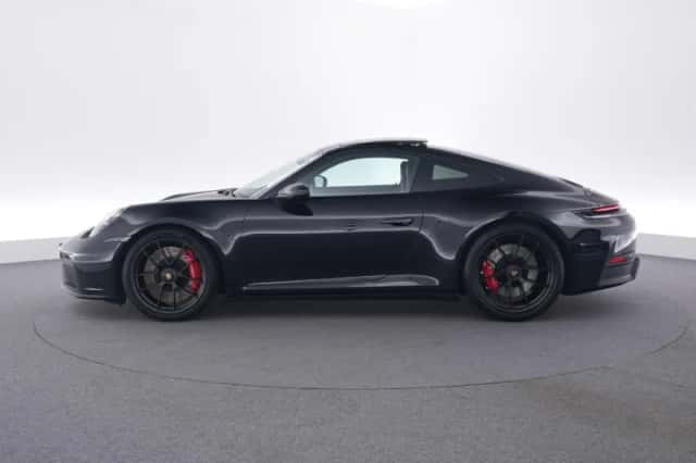 Porsche 911 (2025) thumbnail 2
