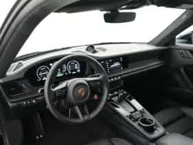 Porsche 911 (2025) thumbnail 12