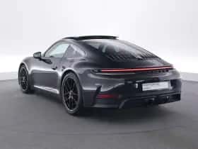 Porsche 911 (2025) thumbnail 3